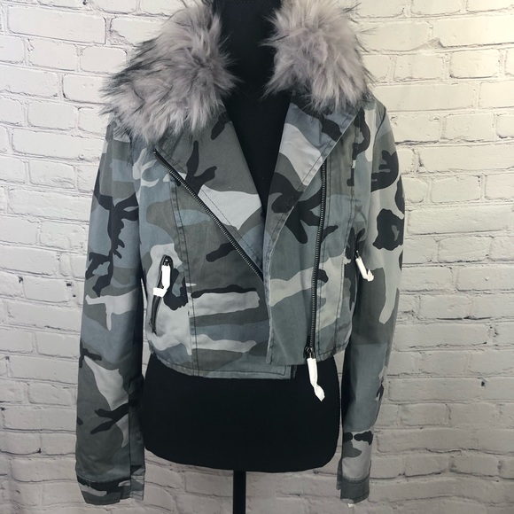 Coalition L.A. : Camouflage Cropped Jacket. Multiple Sizes: S,M,L, XL - Picture 4 of 15